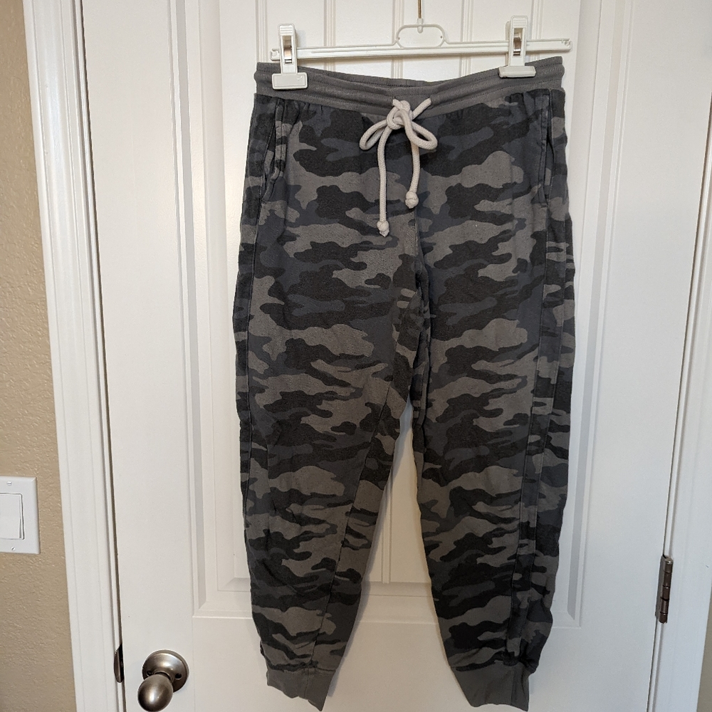 Camouflage sweats